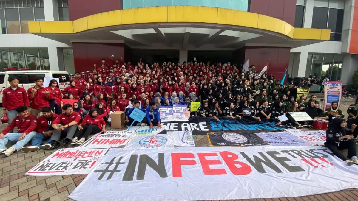 BEM FEB UBSI HADIRKAN BOOTH “BEGIN YOUR BEST” UNTUK SAMBUT MAHASISWA BARU DI SEMOT 2026