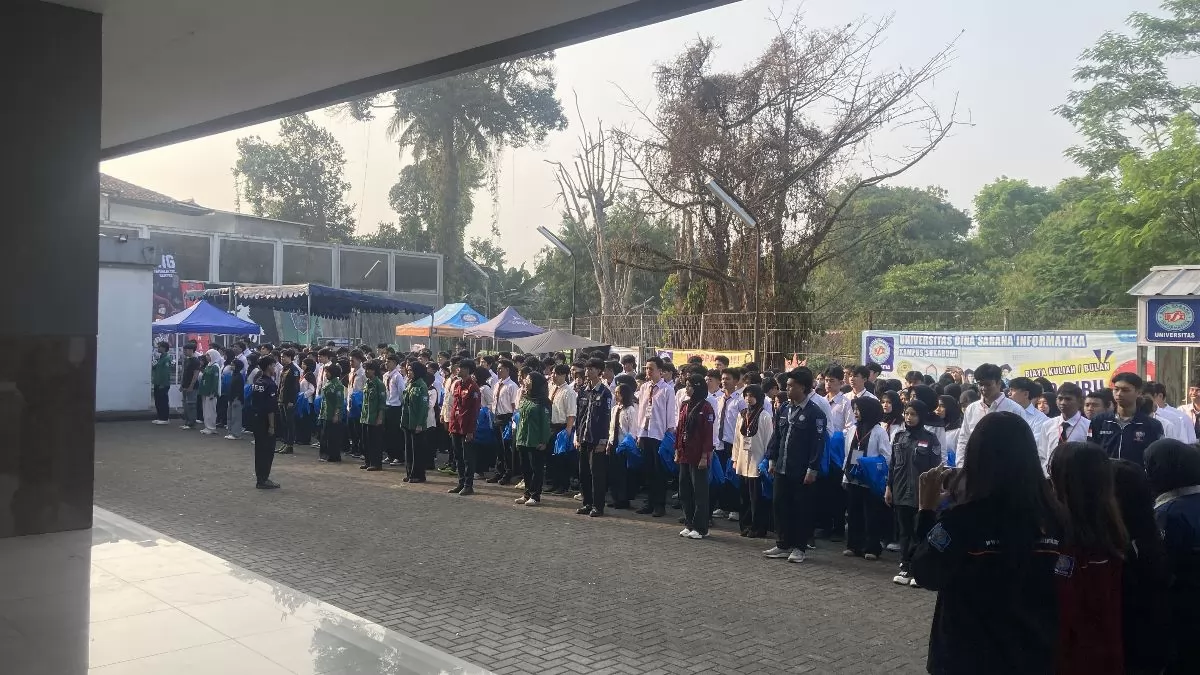 ORMAWA EXPO 2026 Meriahkan Penyambutan Mahasiswa Baru UBSI Sukabumi Lewat Fun Walk dan Panggung Musik